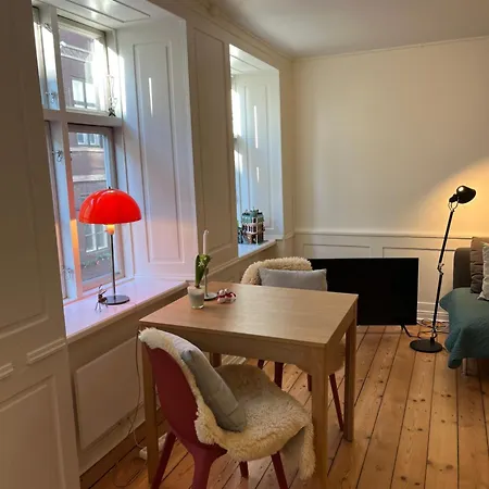 Daire Bo I Hjertet Af Kopenhag